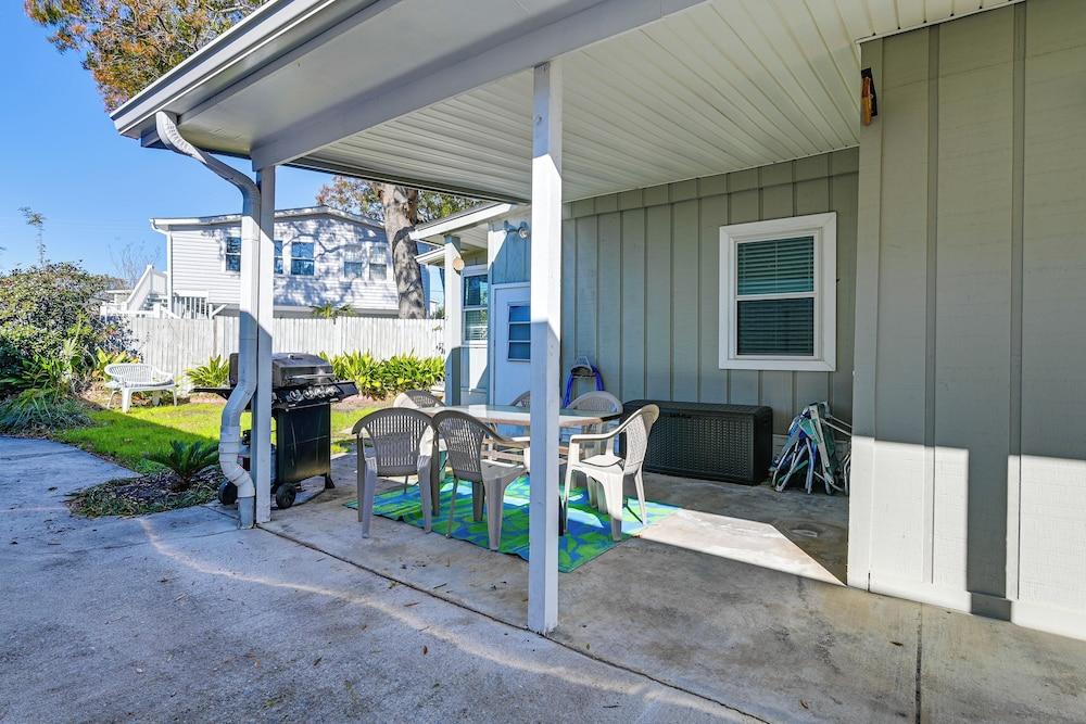 Walk to Ocean: Lovely Myrtle Beach Getaway!