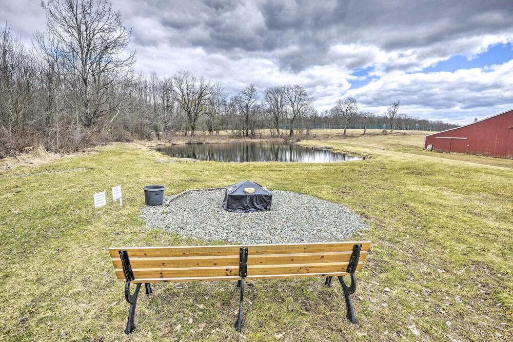 Year-round Studio w/ Patio: Grill, Hike & Fish!