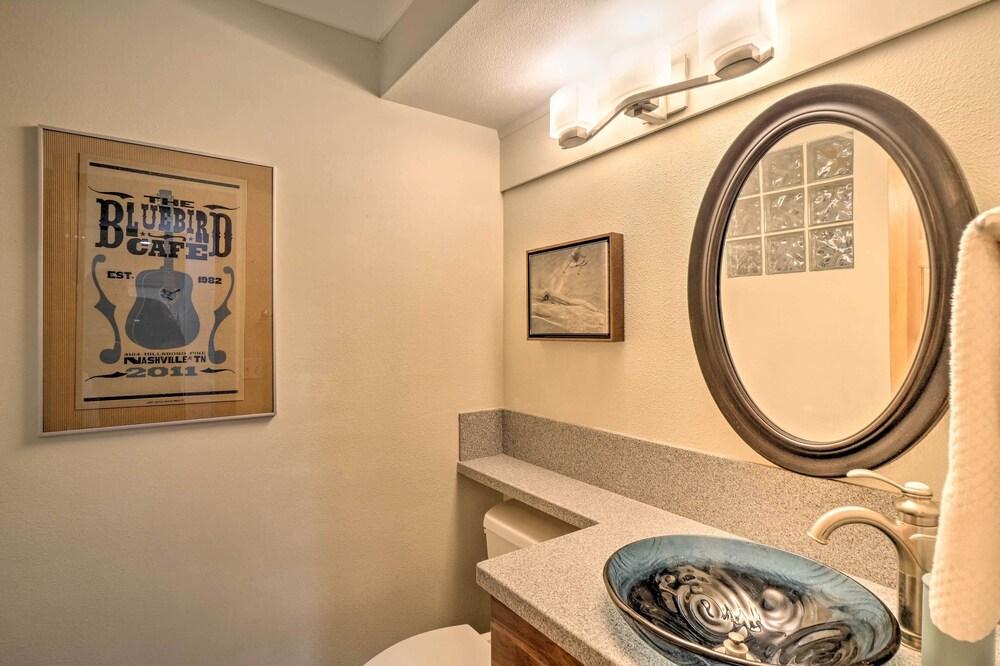 Peaceful Edwards Condo w/ Mountain Views!