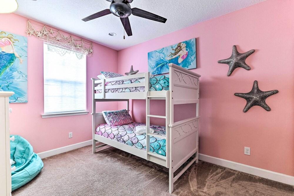 Eclectic Davenport Townhome With Private Pool!