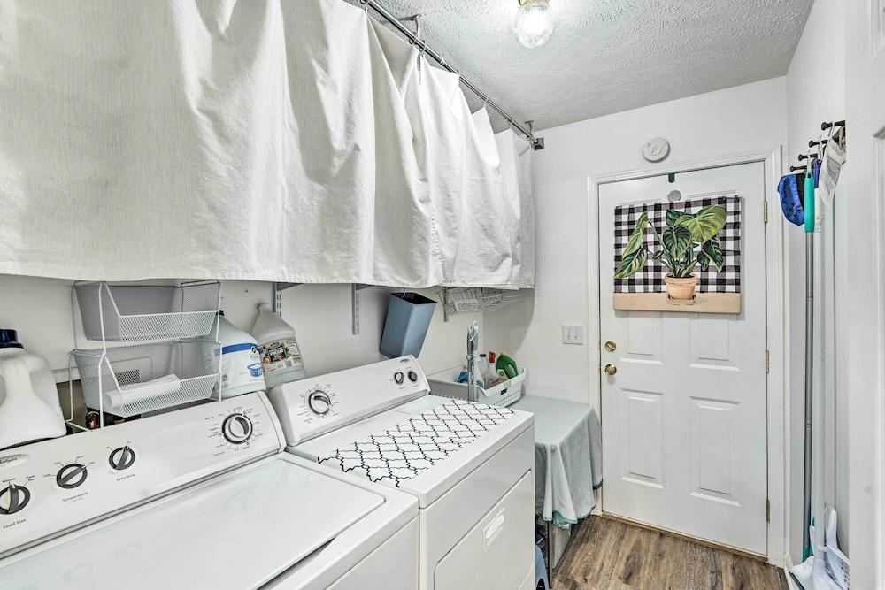 Normandy Home w/ Yard ~ 2 Mi to Lake