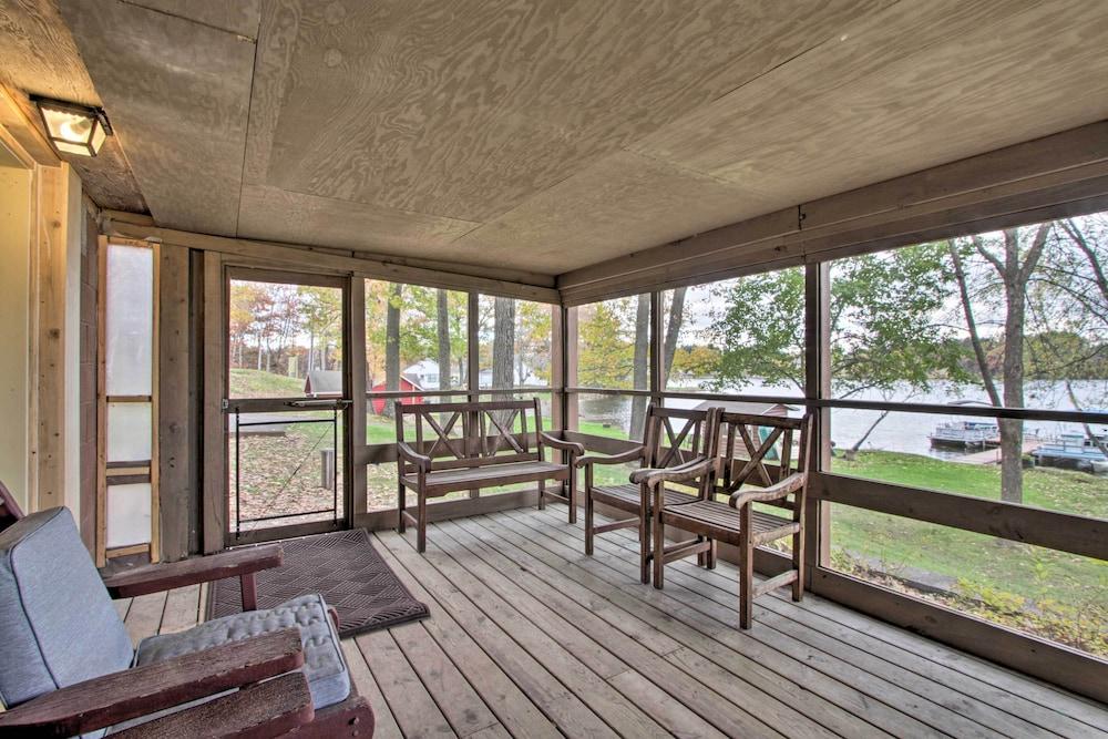 Lakefront New Auburn Apartment w/ Shared Dock