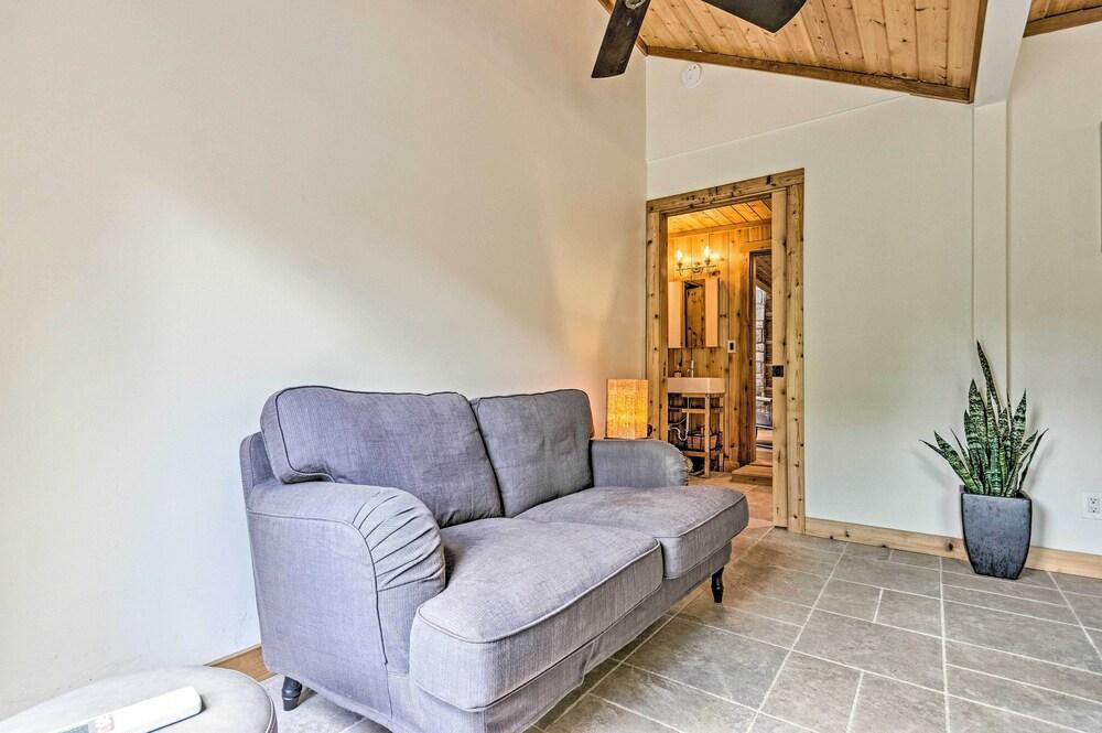 Custom Creekside Cabin 15 Mi From Asheville!