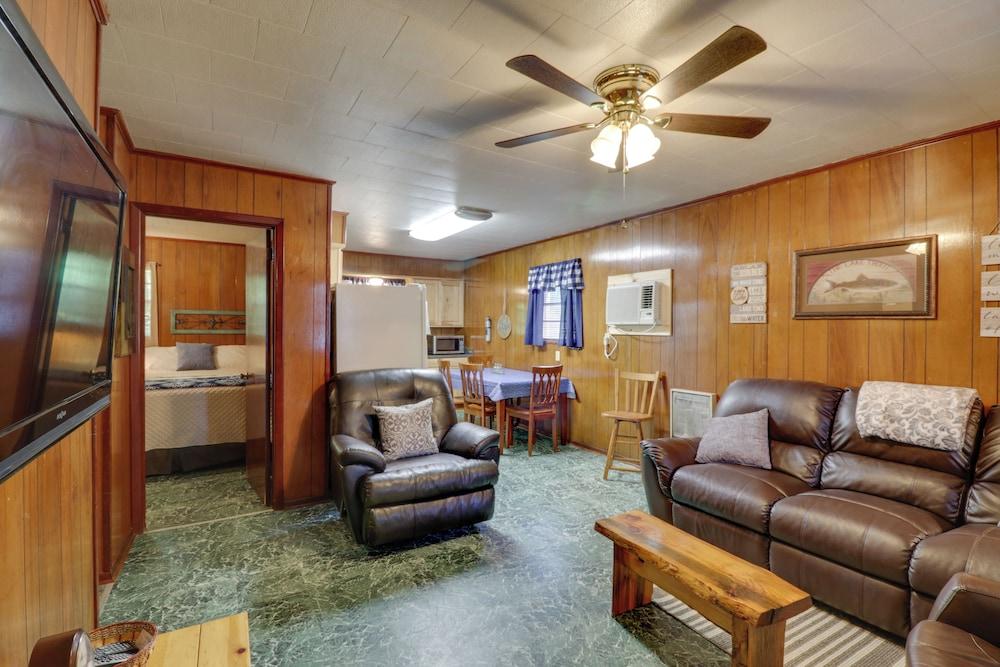 Pet-friendly Cabin With Designated Boat Slip!