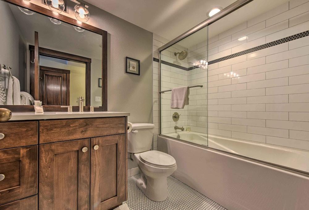 Slopeside Solitude Condo - Walk to Ski Lifts!