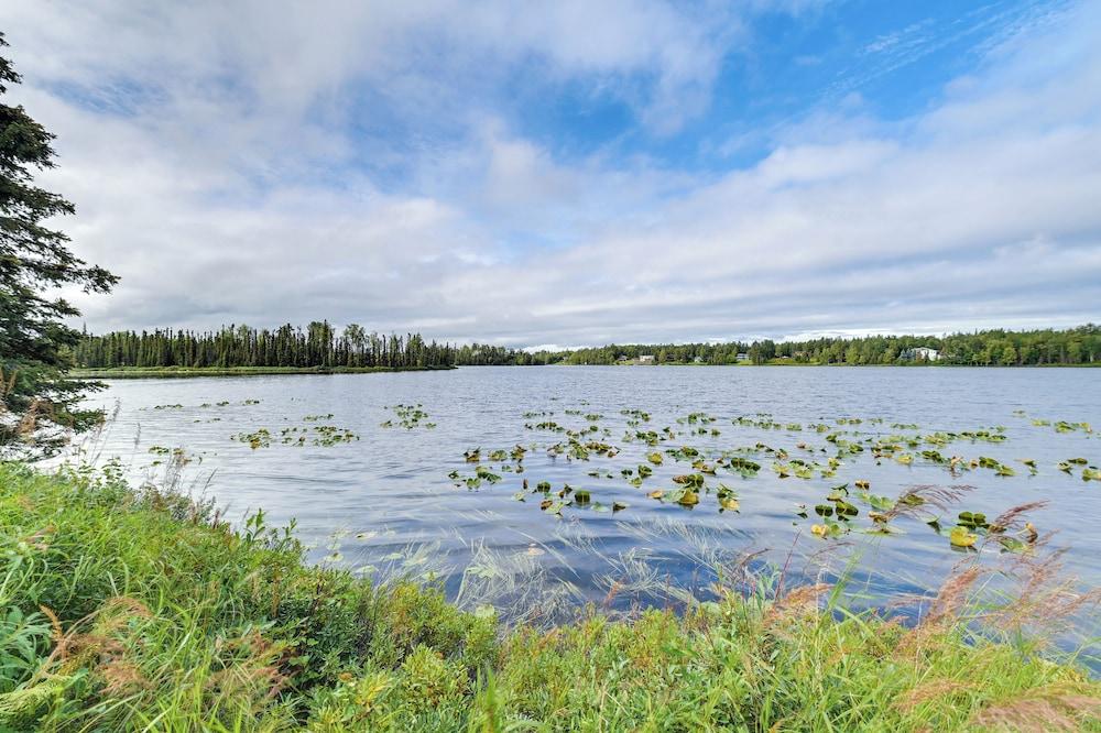 Spacious Soldotna Home w/ Mackey Lake Views!