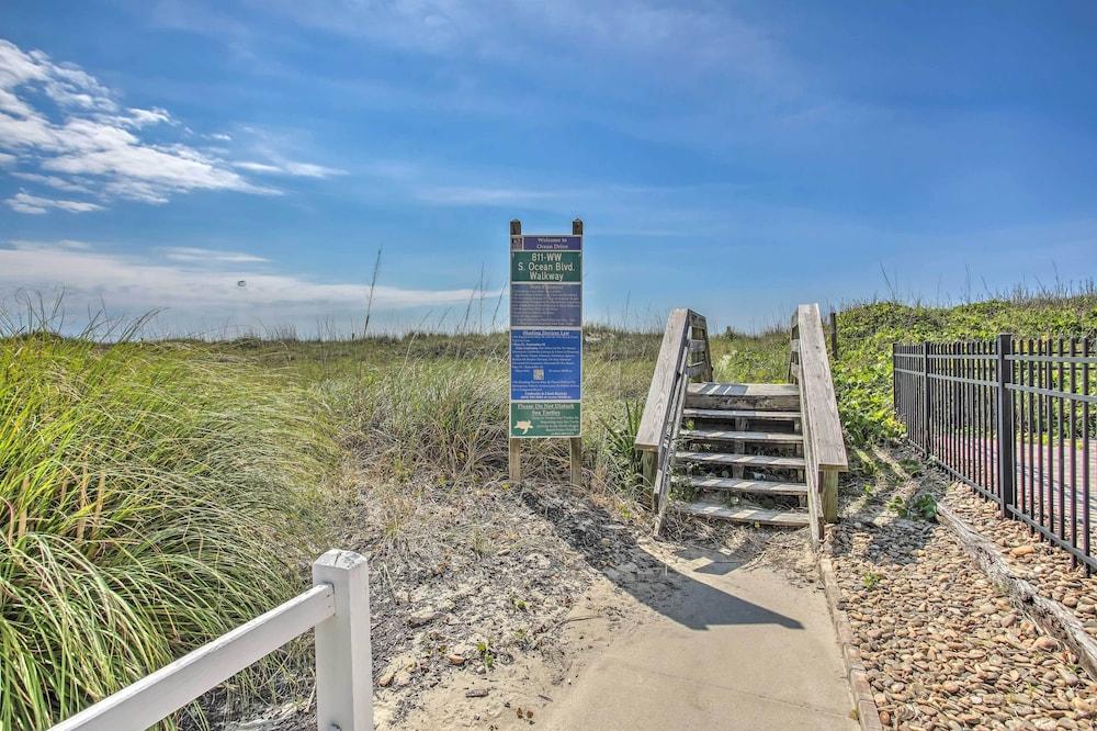 Walk to Beach: Sunny Seaside Condo w/ View!