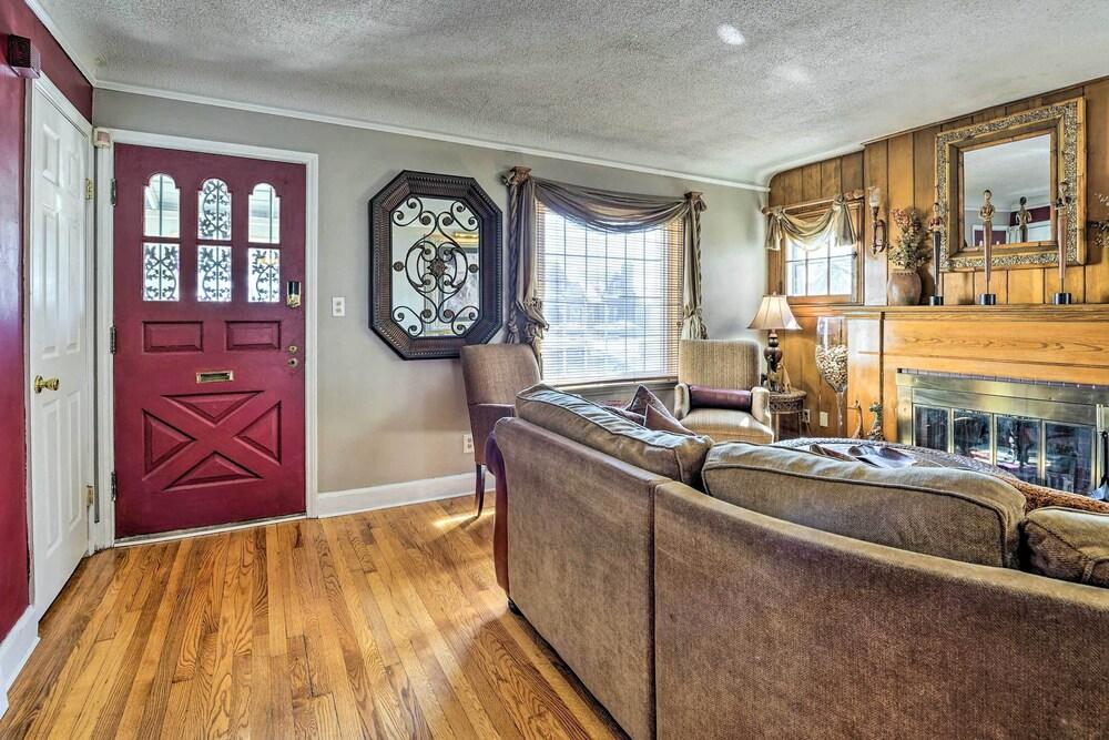 Detroit Vacation Rental w/ Yard & Fire Pit!