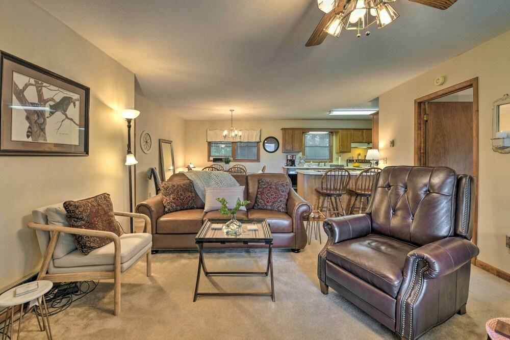 Mountainside Waynesville Hideaway w/ Fire Pit