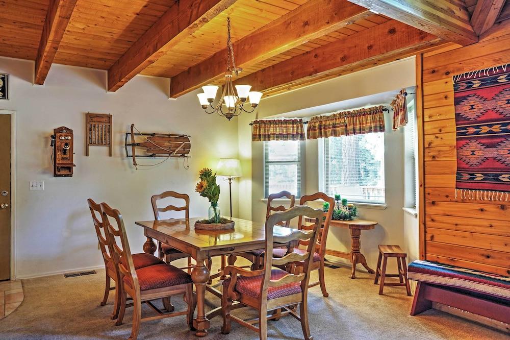 Hot Tub, Deck & Trail Access: Shaver Lake Cabin