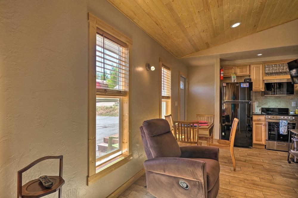 Mountain Cabin, Walk to Dining/memorial Park!