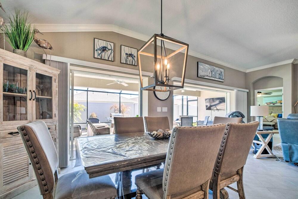 Modern Florida Home w/ Lanai & Pools!