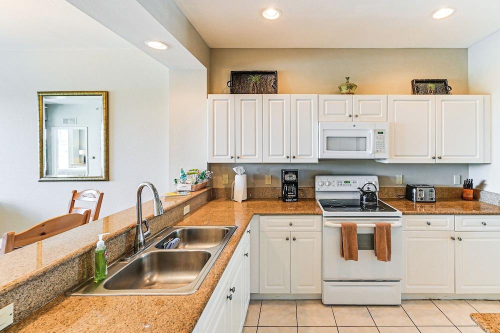 Lely Resort Condo w/ Golf Course & Pool Access