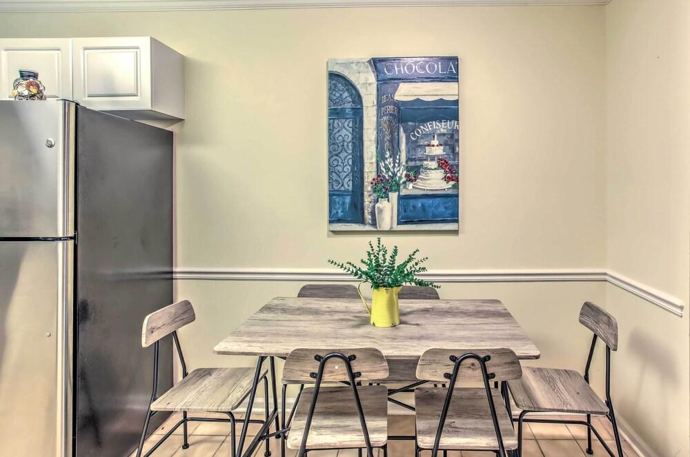 Bright Myrtle Beach Escape With Community Pool!