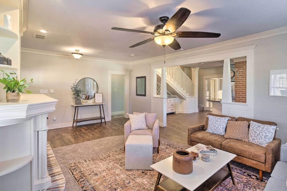 Charming Home w/ Yard - Half-mi to Texas Tech