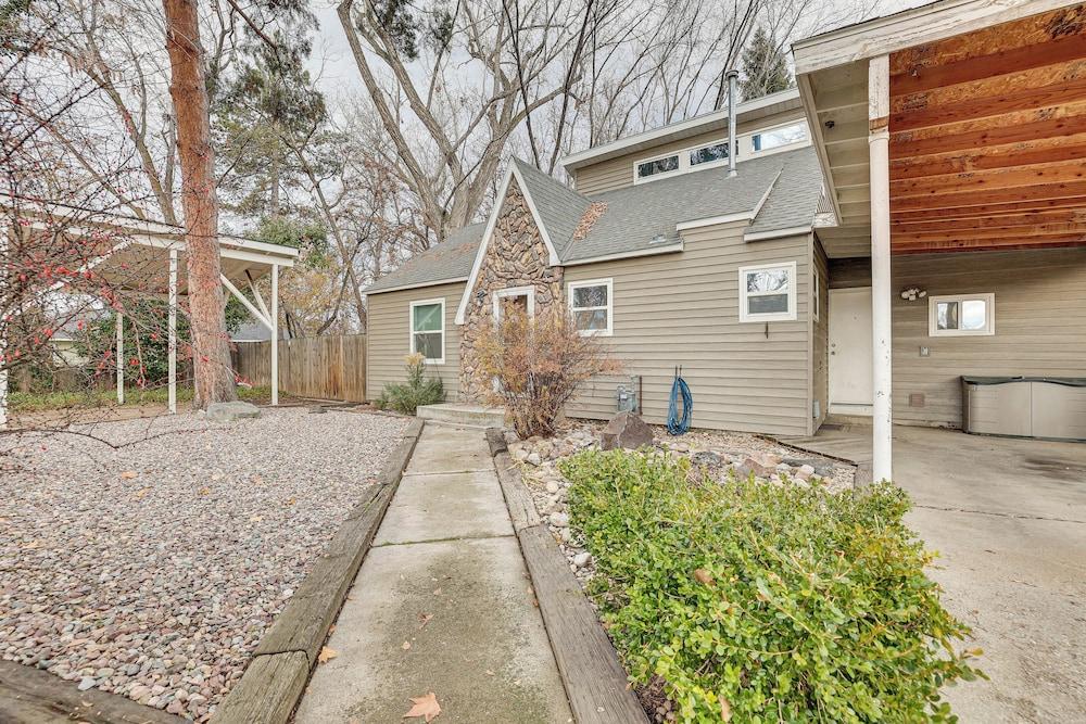 Pet-friendly Boise Getaway 2 Mi to Downtown!