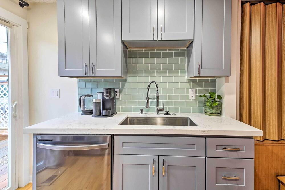 New! Modern & Cozy Auburn Hideaway w/ Loft