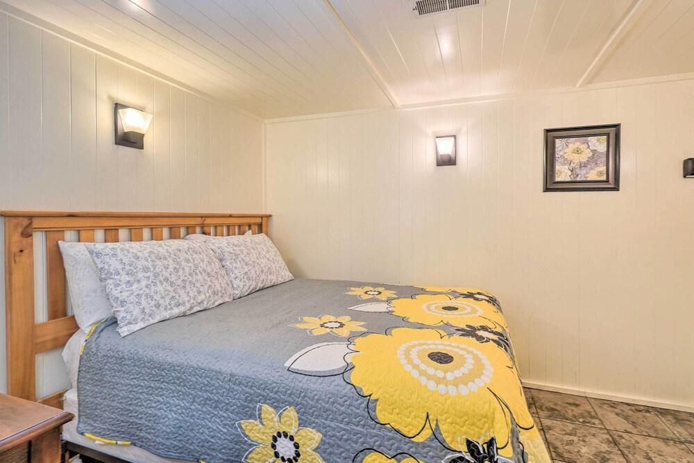 Adorable Pigeon Forge Apt ~ 2 Mi to Downtown!