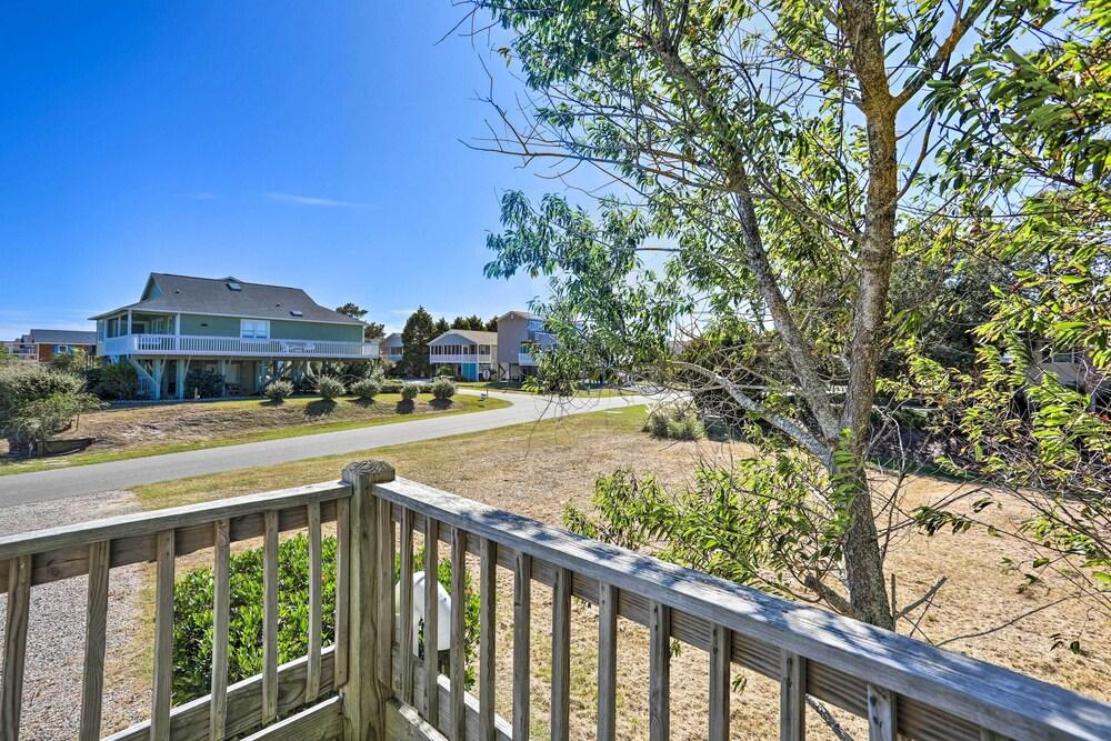 Sunset Beach Home w/ 4-level Deck ~ 1 Mi to Pier!