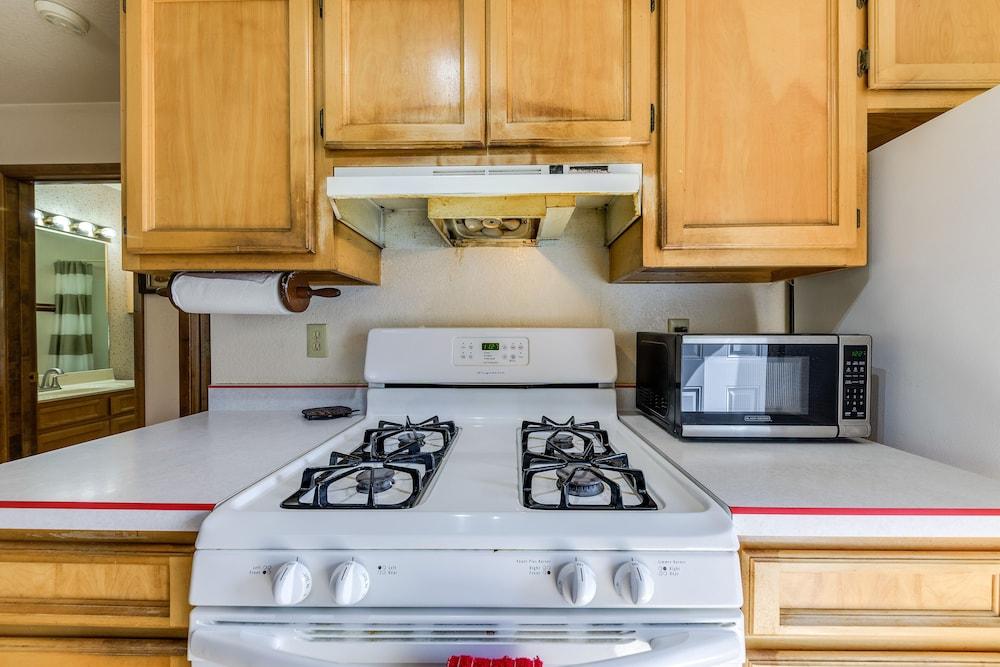 Family-friendly Ruidoso Cabin - Ski, Hike & Fish!