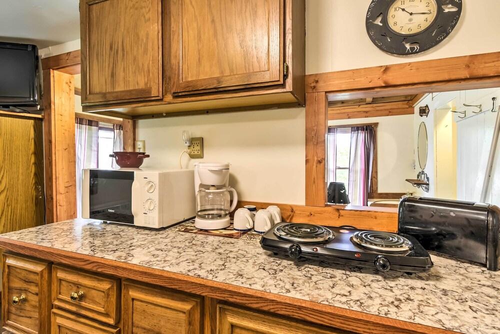 Montello Studio Cottage w/ Pier & Dock on Ox Creek