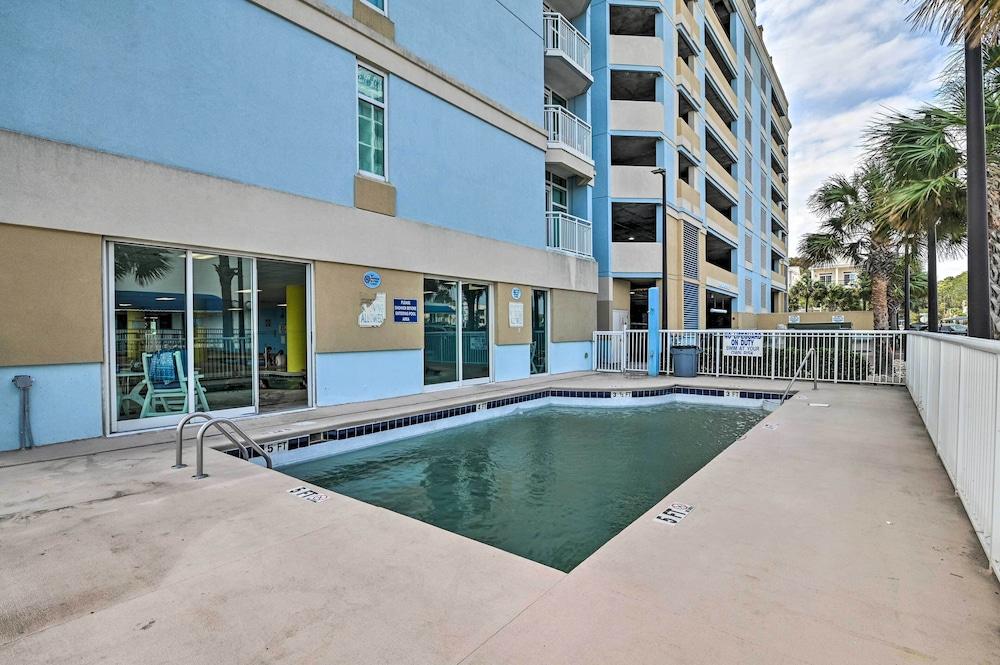 Oceanfront Myrtle Beach Condo w/ Pool Access