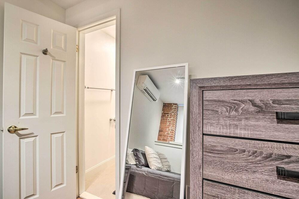 Cozy Norwalk Studio ~ 3 Mi to Beach!