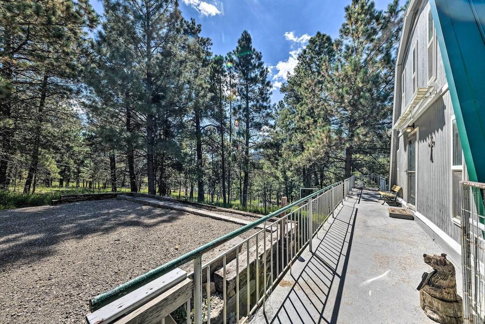 Cloudcroft Cabin w/ National Forest Views!