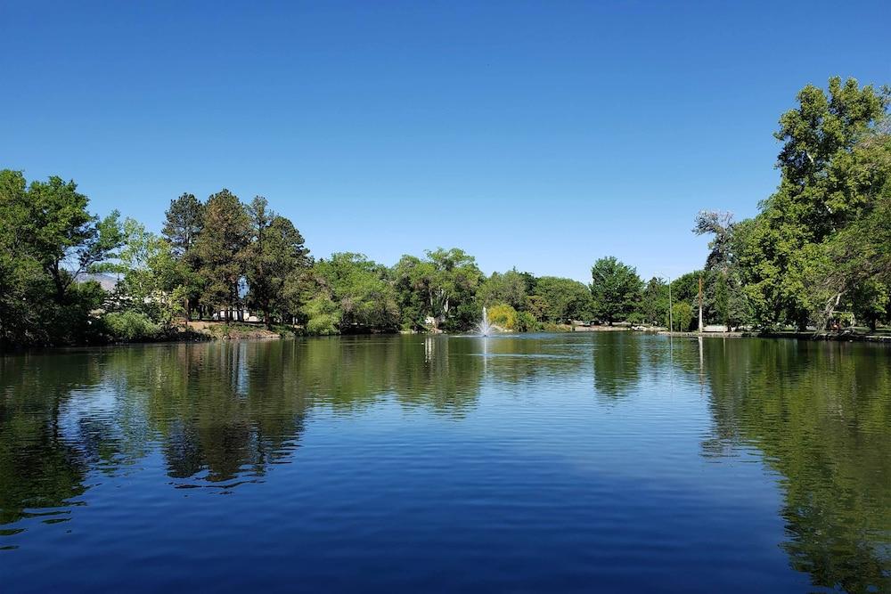 Half-mi to Riverwalk: Midtown Reno Oasis!