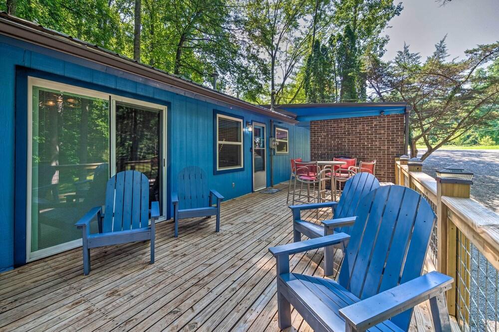 Lake View Escape - 1 Mile From Wisdom Dock!