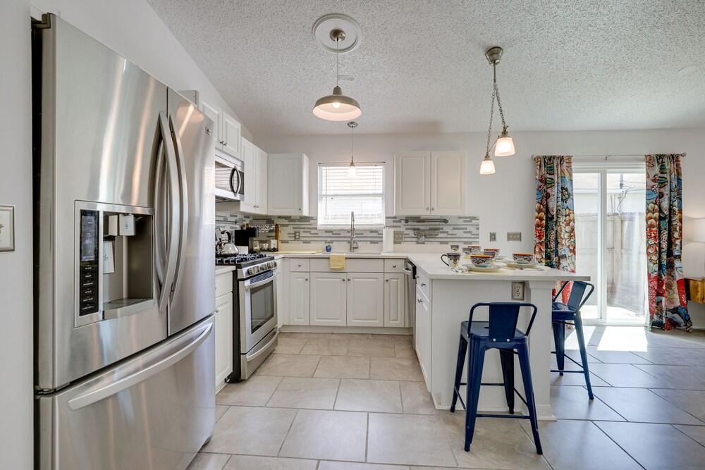 St Augustine Home With Fenced Yard!