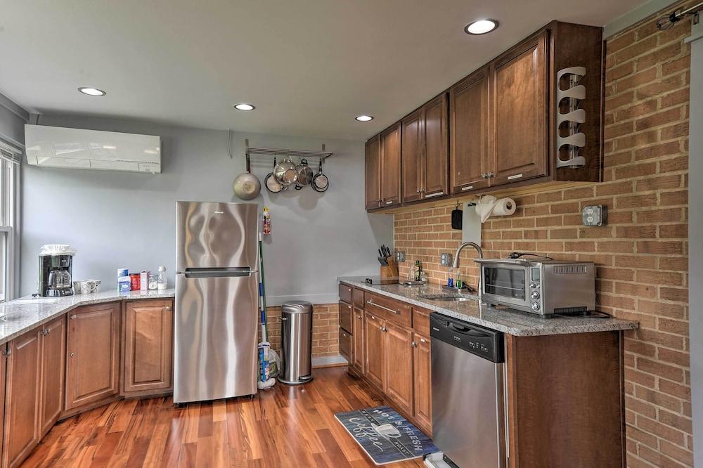 Renovated Apt ~ 20 Miles to Baltimore & DC!