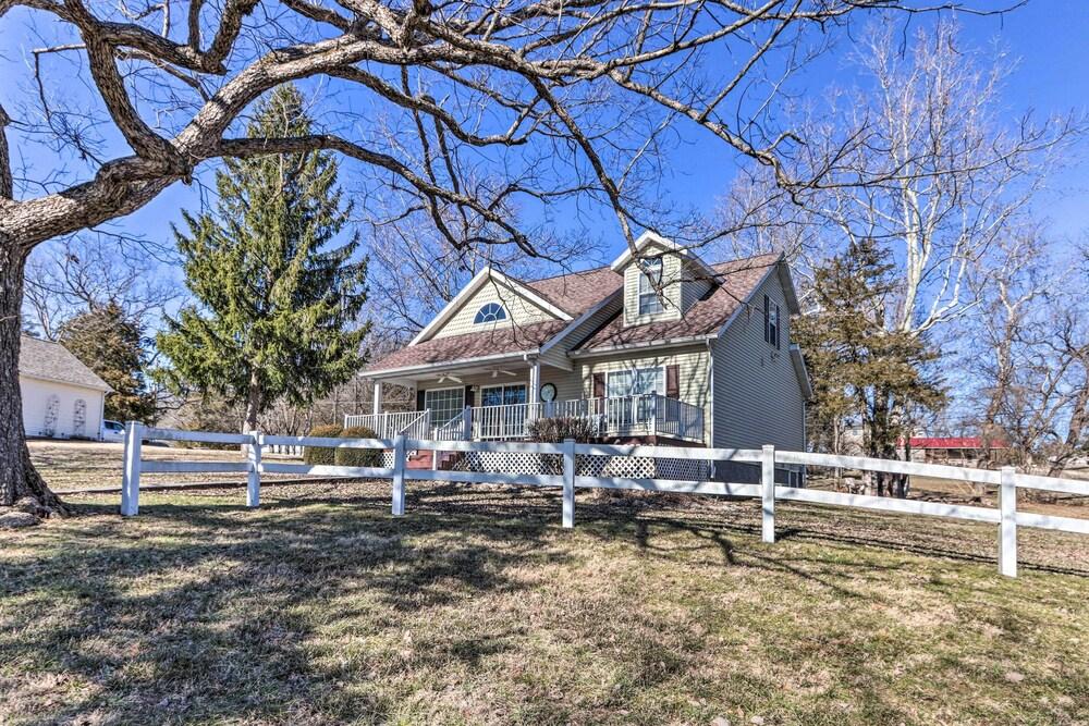 Lakefront Camdenton Home w/ Fire Pit & Grill!