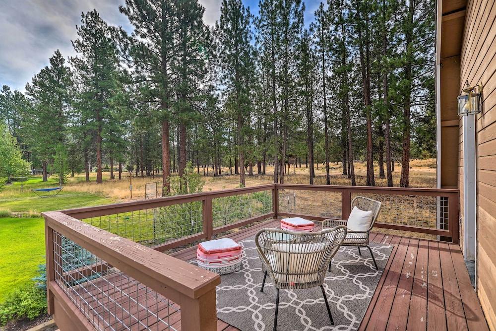 Upscale Bend Barn w/ Deck - Close to Trails!