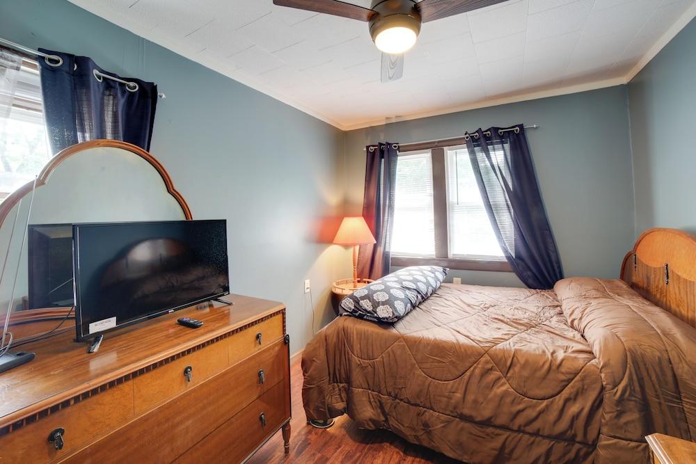 Riverside Niles Retreat w/ Fire Pit & Grill!