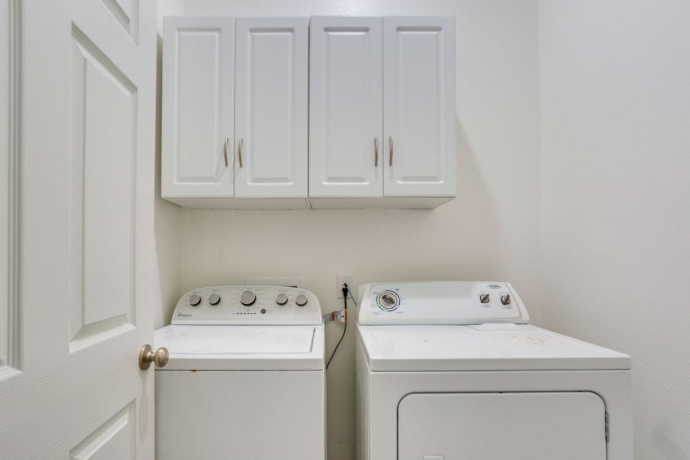 Stunning Clovis Home ~ 1 Mile to Old Town!