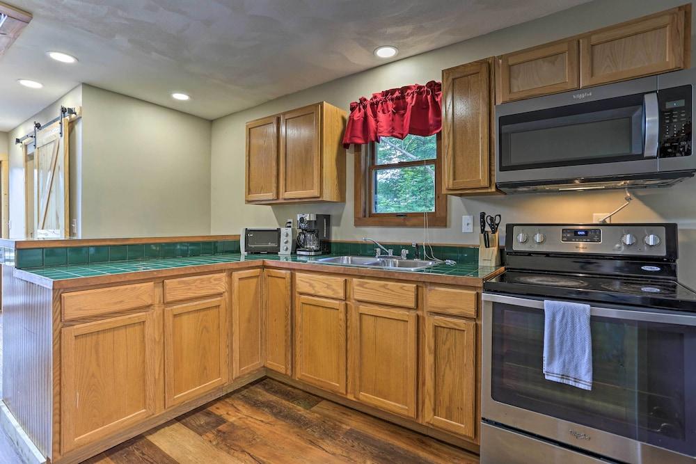 Acre Lake Chalet w/ Dock: Angler's Paradise!