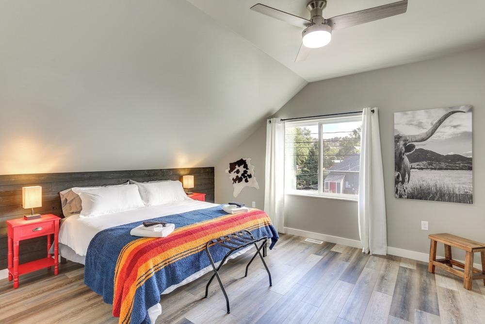 Spacious, Rustic Spearfish Home: Walk to Downtown!