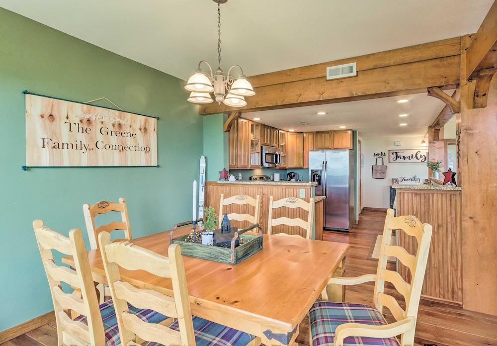 Pets Welcome: Quaint Blue Ridge Mountain Getaway!