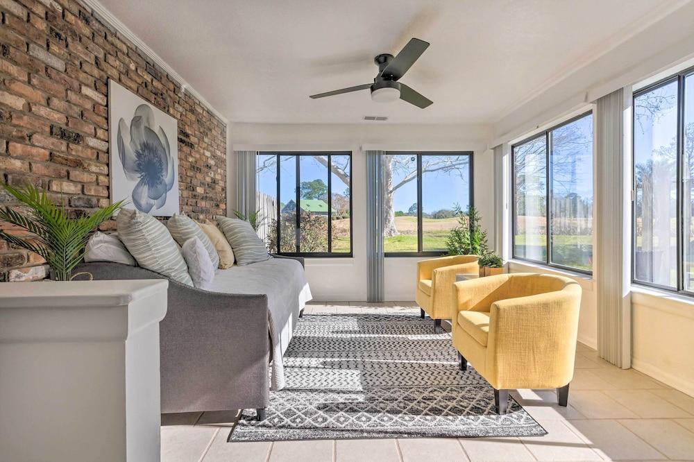 Pensacola Golf Course Getaway - 4 Mi to Beach