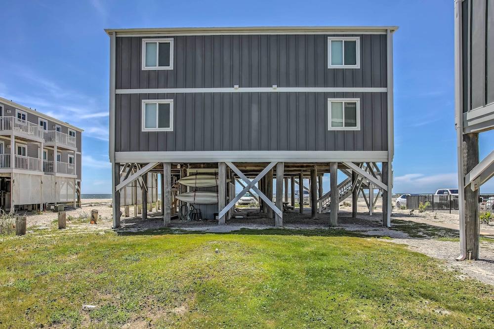 Waterfront Ocean Isle Beach Condo w/ Balcony!
