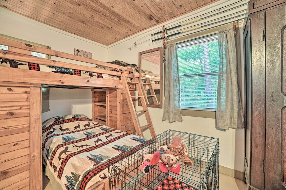 Private Murray Abode w/ Fire Pit: Hunt & Fish