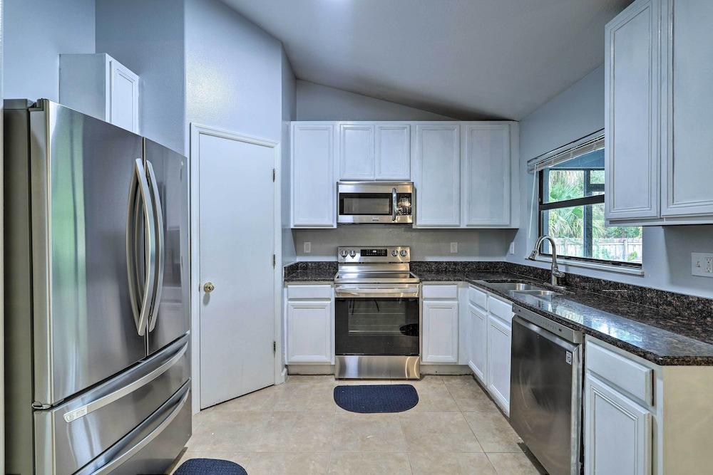 Charming Palm Bay Retreat w/ Spacious Yard!
