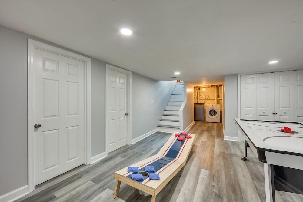 1 Mi to Hersheypark: Family Home w/ Game Room!