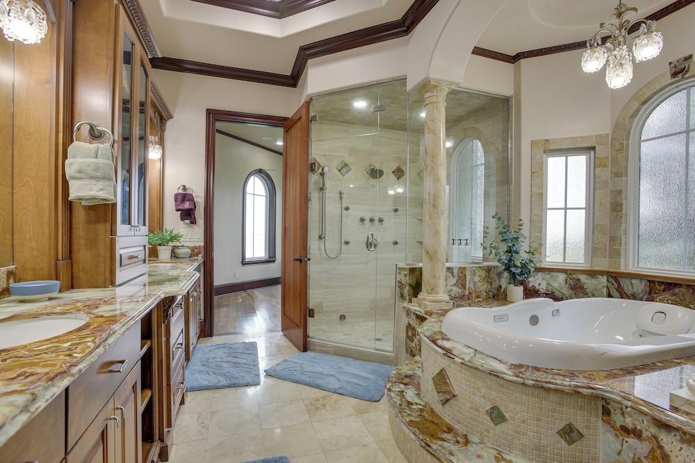 Private Dock + Pier: Luxe Villa on Galveston Bay!