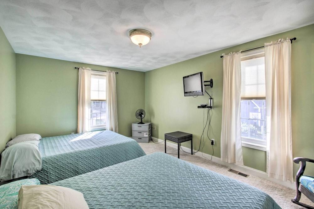 Waterside Haven on Milton Pond w/ Deck & Boat Dock