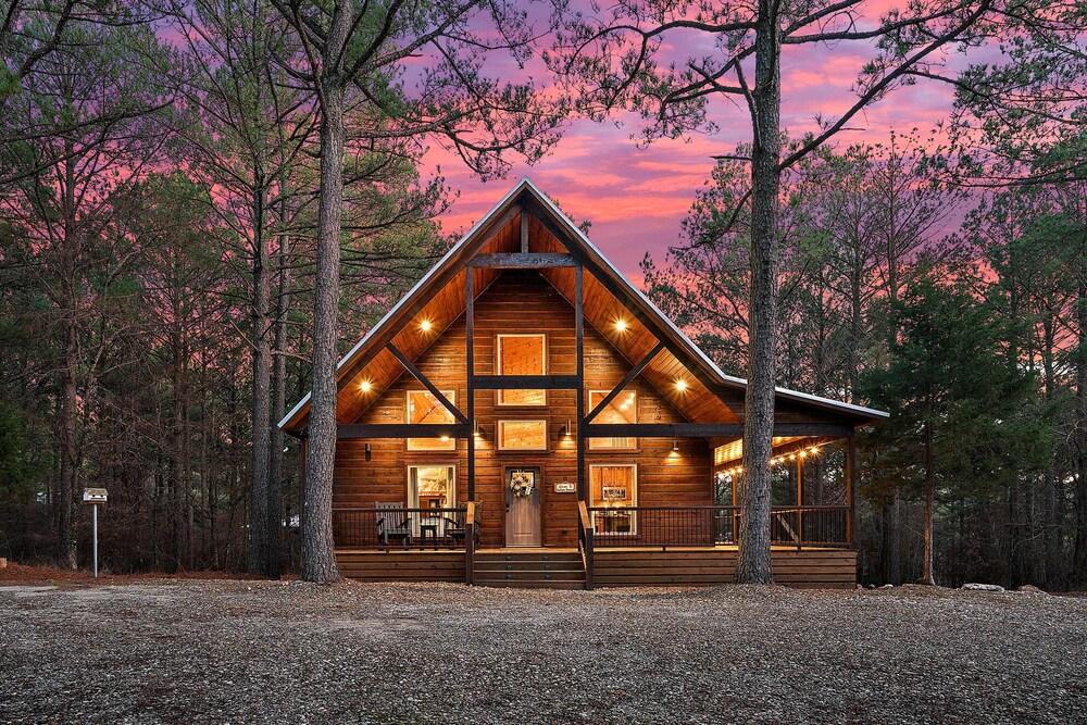 Romantic Luxury Broken Bow Vacation Rental