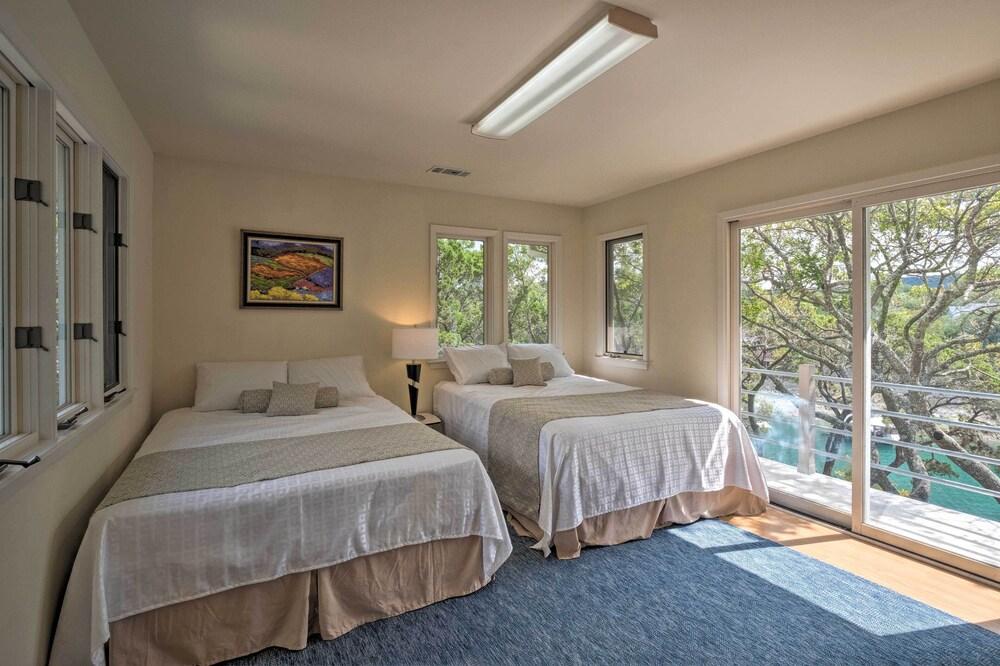 Spacious Lake Travis Home w/ Direct Water Access!