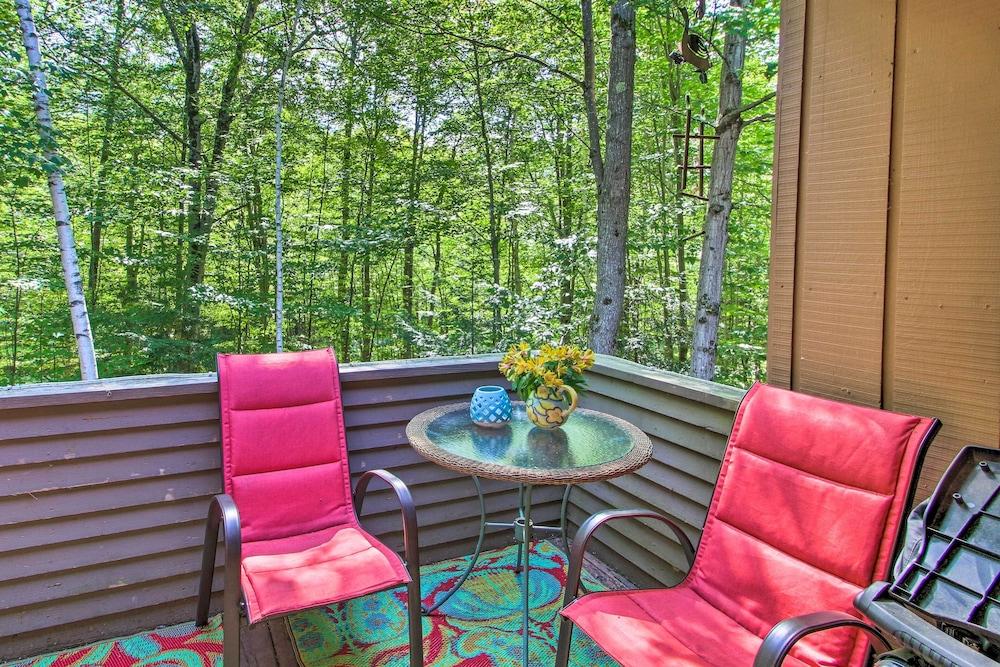 Lincoln Condo w/ Amenities + Shuttle to Loon!
