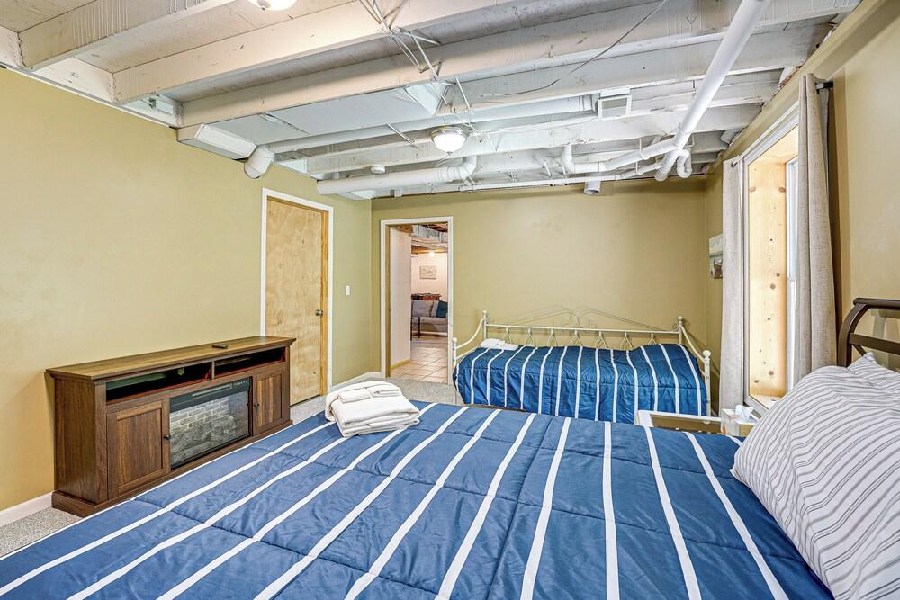 Charming Pentwater Home w/ Fire Pit & Yard!